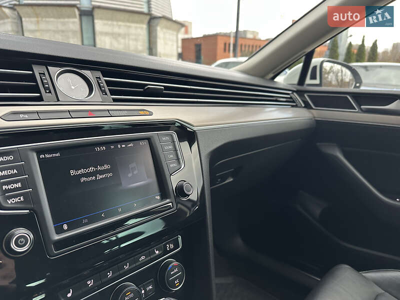 Универсал Volkswagen Passat 2017 в Львове