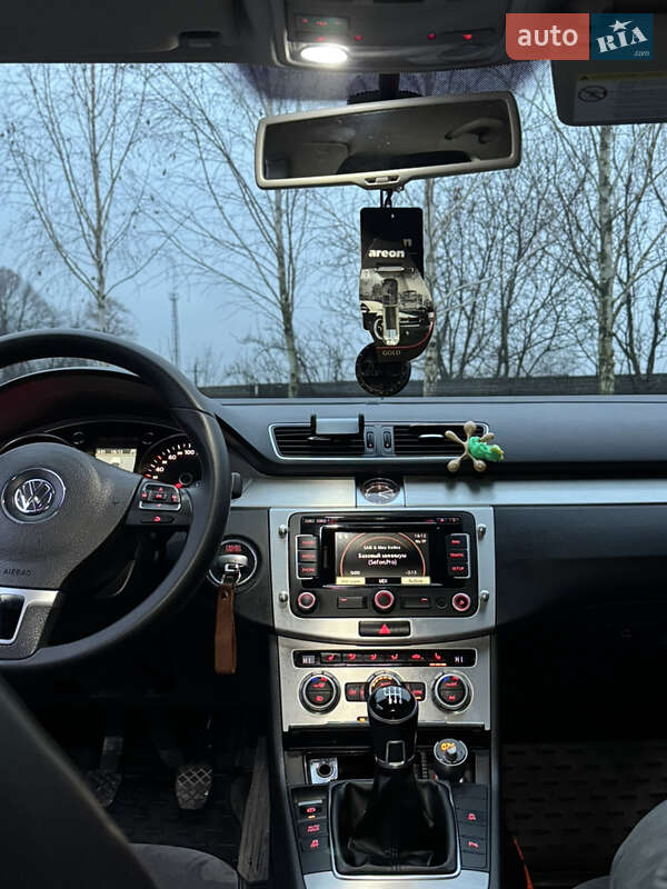 Универсал Volkswagen Passat 2012 в Виннице