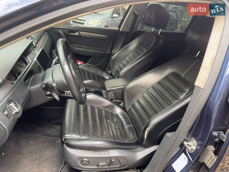 Универсал Volkswagen Passat 2011 в Одессе