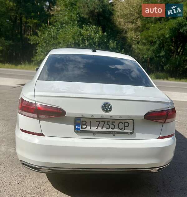 Седан Volkswagen Passat 2021 в Кременчуге