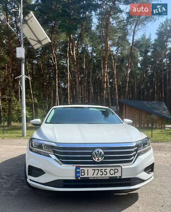 Седан Volkswagen Passat 2021 в Кременчуге