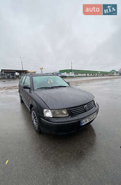 Універсал Volkswagen Passat 1997 в Києві
