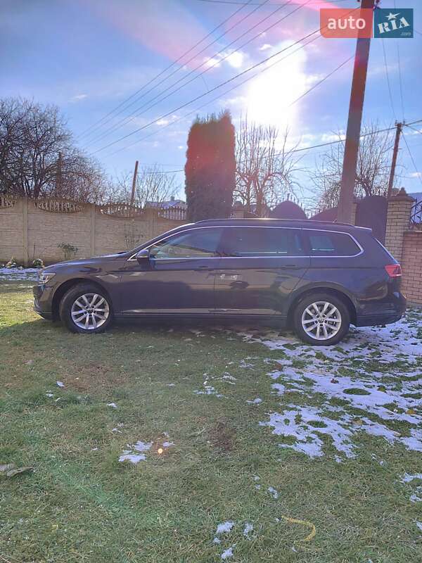 Универсал Volkswagen Passat 2021 в Луцке фото 13 Универсал Volkswagen Passat 2021 в Луцке