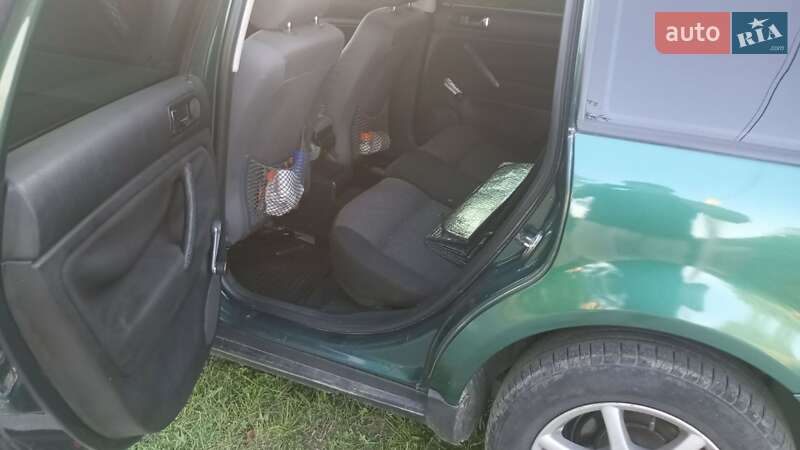 Универсал Volkswagen Passat 2000 в Виннице
