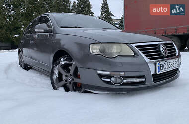 Седан Volkswagen Passat 2008 в Самборе