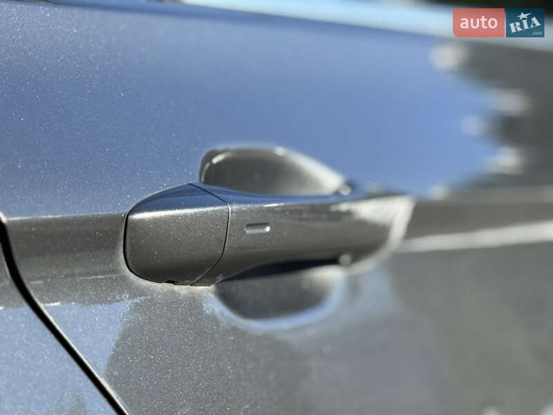 Универсал Volkswagen Passat 2016 в Стрые фото 31 Универсал Volkswagen Passat 2016 в Стрые