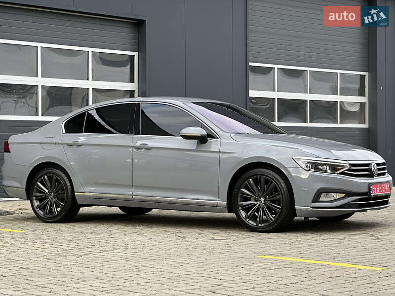 Volkswagen Passat 2022