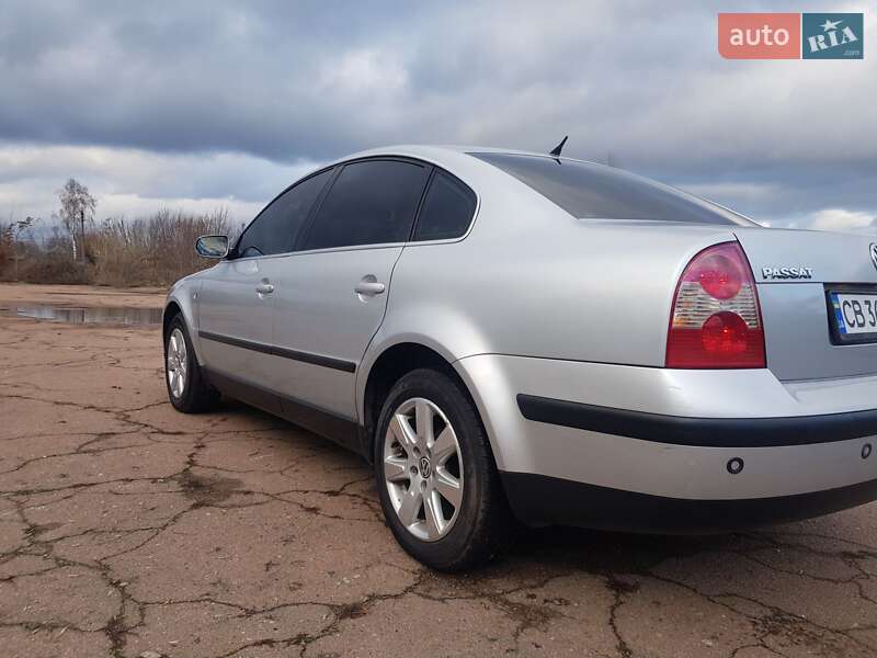 Седан Volkswagen Passat 2001 в Мене