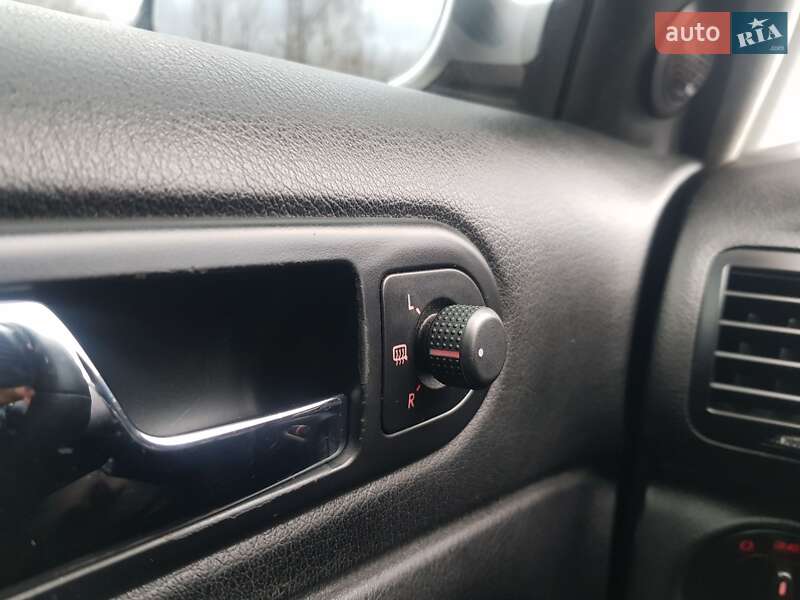 Седан Volkswagen Passat 2001 в Мене