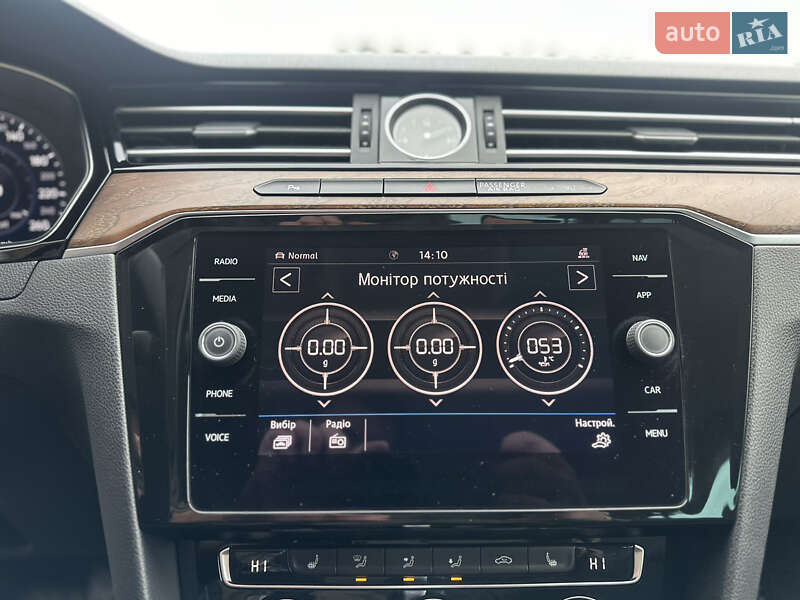 Седан Volkswagen Passat 2018 в Киеве