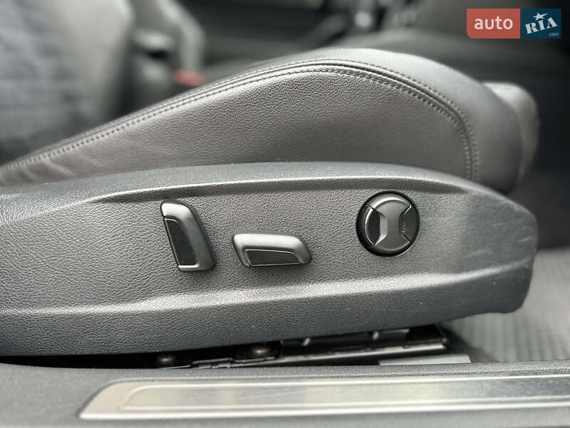 Седан Volkswagen Passat 2018 в Киеве