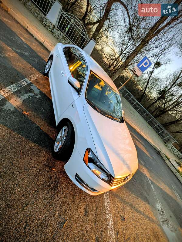 Седан Volkswagen Passat 2015 в Полтаве