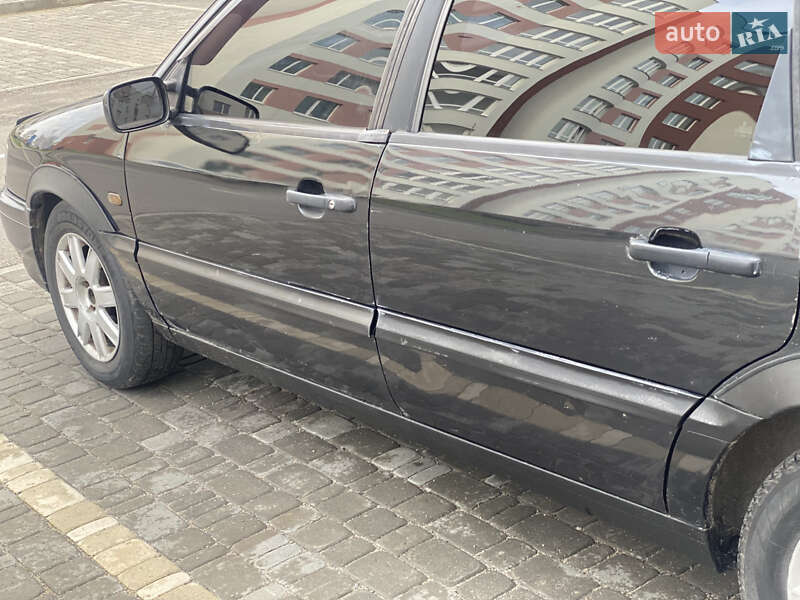 Универсал Volkswagen Passat 1994 в Виннице