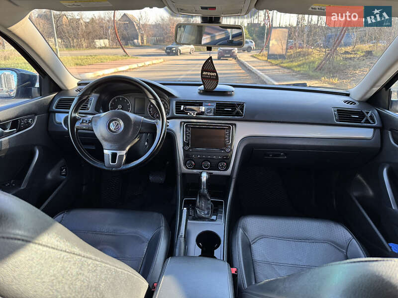 Седан Volkswagen Passat 2013 в Киеве