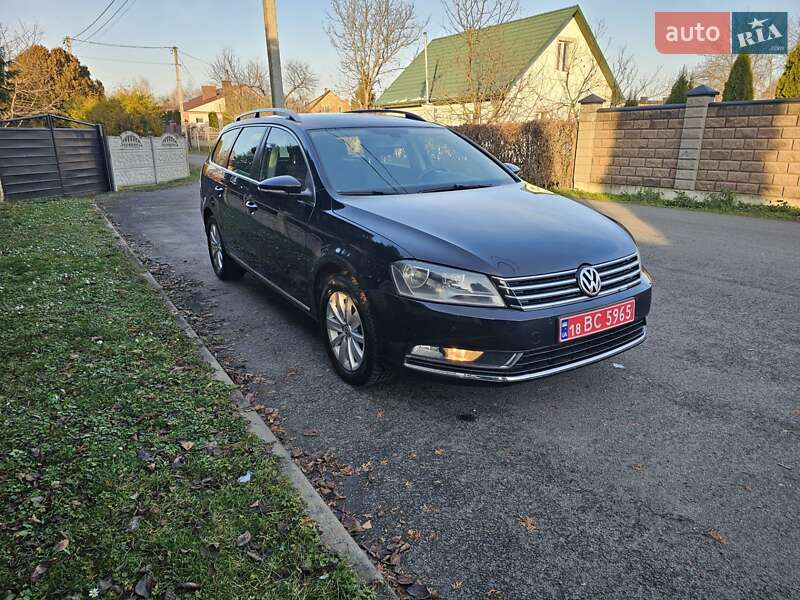 Універсал Volkswagen Passat 2011 в Луцьку