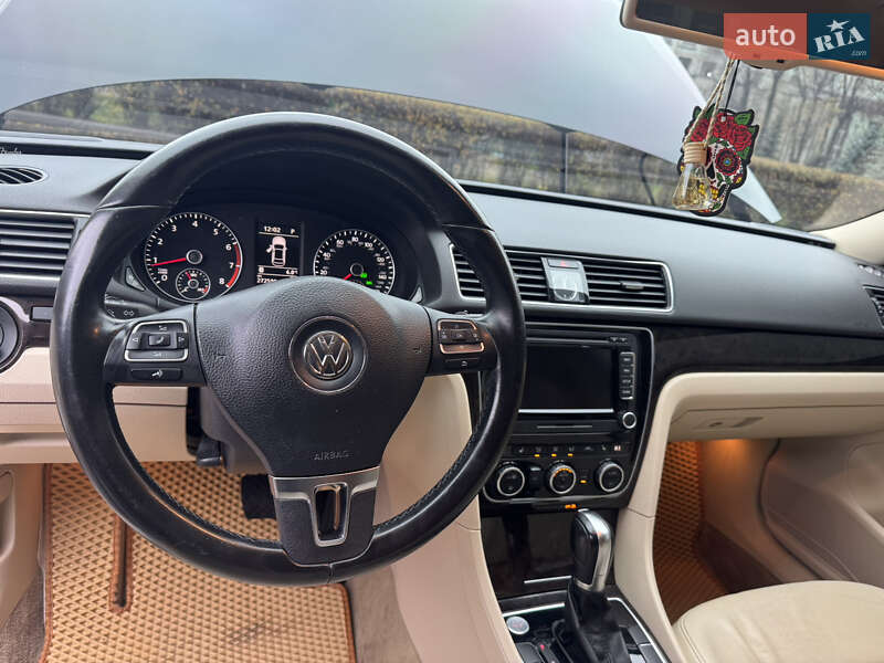 Седан Volkswagen Passat 2013 в Каменском