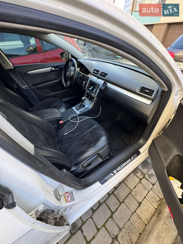 Универсал Volkswagen Passat 2013 в Ивано-Франковске