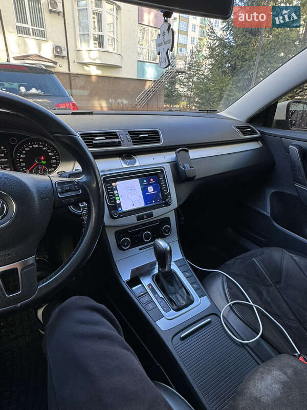 Универсал Volkswagen Passat 2013 в Ивано-Франковске