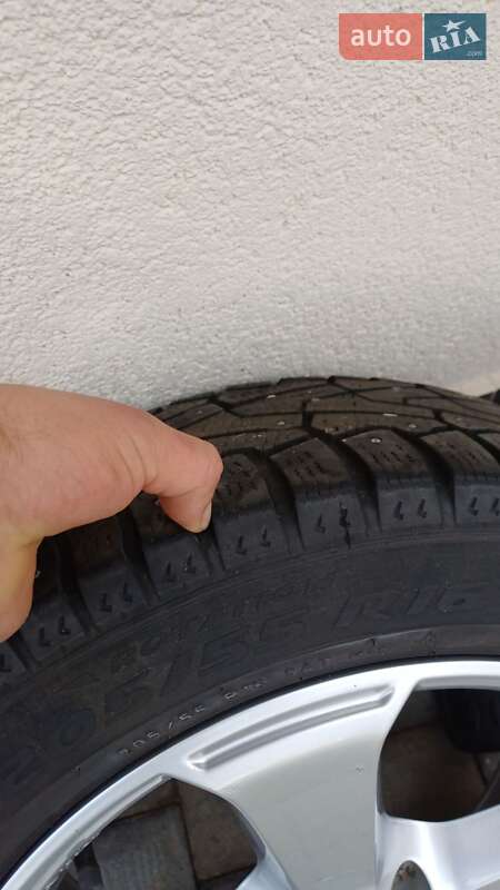 Седан Volkswagen Passat 2011 в Дрогобыче