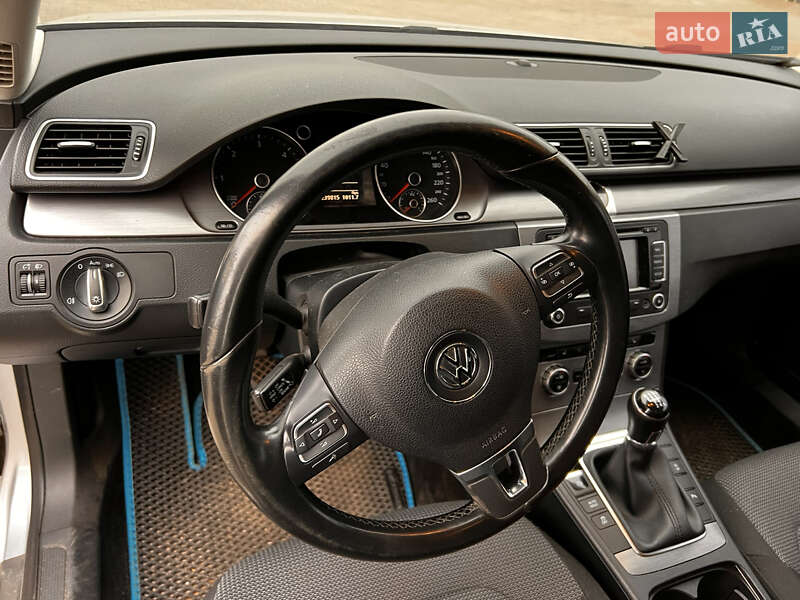Универсал Volkswagen Passat 2013 в Харькове фото 9 Универсал Volkswagen Passat 2013 в Харькове