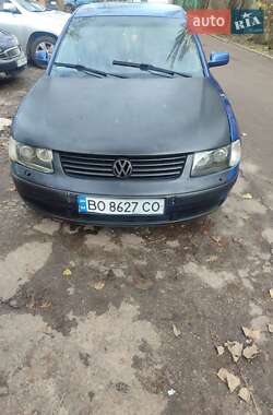 Седан Volkswagen Passat 1998 в Киеве
