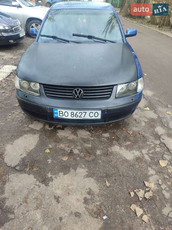 Седан Volkswagen Passat 1998 в Киеве