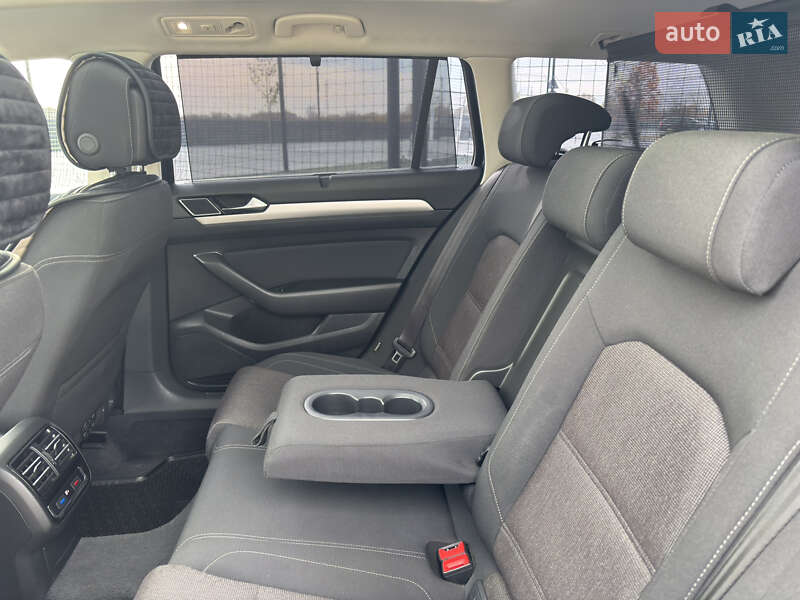 Универсал Volkswagen Passat 2017 в Мукачево