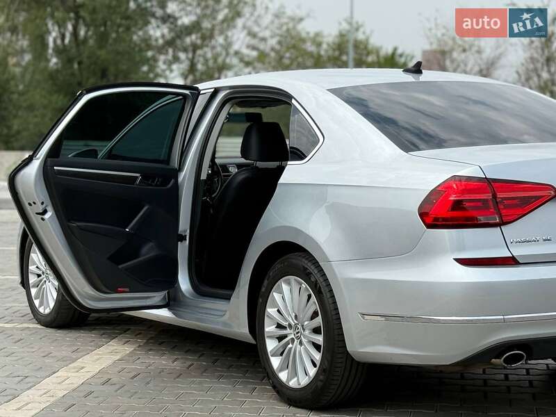 Седан Volkswagen Passat 2016 в Кривом Роге