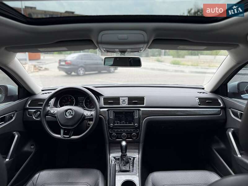Седан Volkswagen Passat 2016 в Кривом Роге