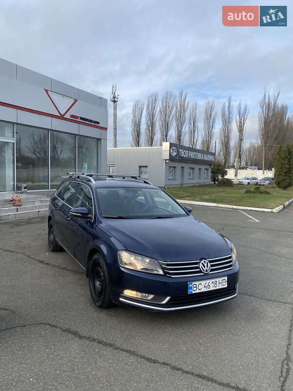 Универсал Volkswagen Passat 2012 в Киеве
