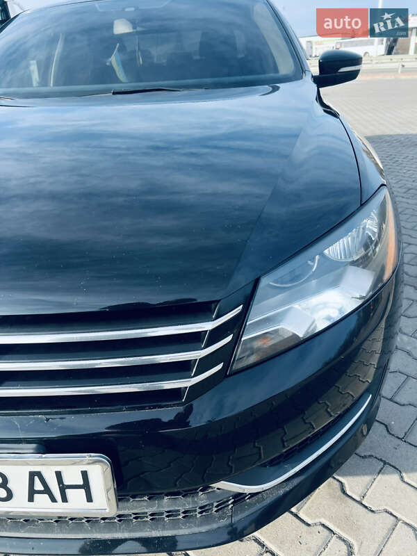 Седан Volkswagen Passat 2013 в Киеве