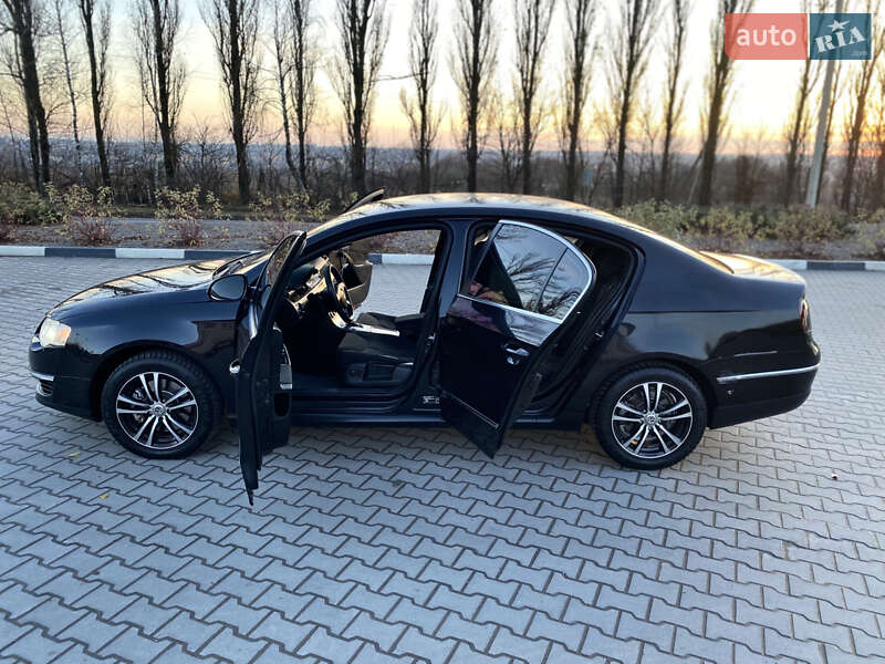 Седан Volkswagen Passat 2005 в Дунаевцах
