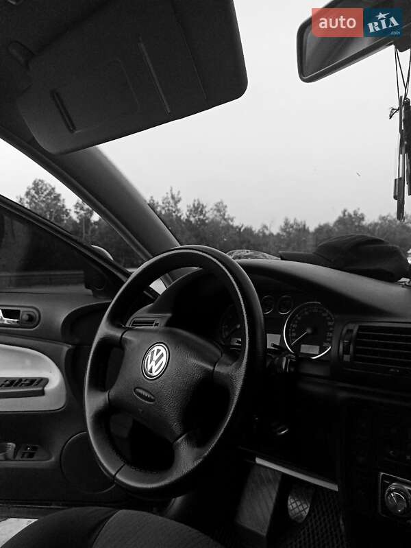 Универсал Volkswagen Passat 2005 в Житомире