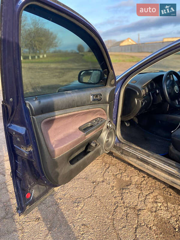 Универсал Volkswagen Passat 2001 в Ольшанке