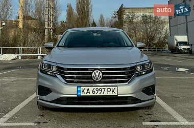 Седан Volkswagen Passat 2020 в Киеве