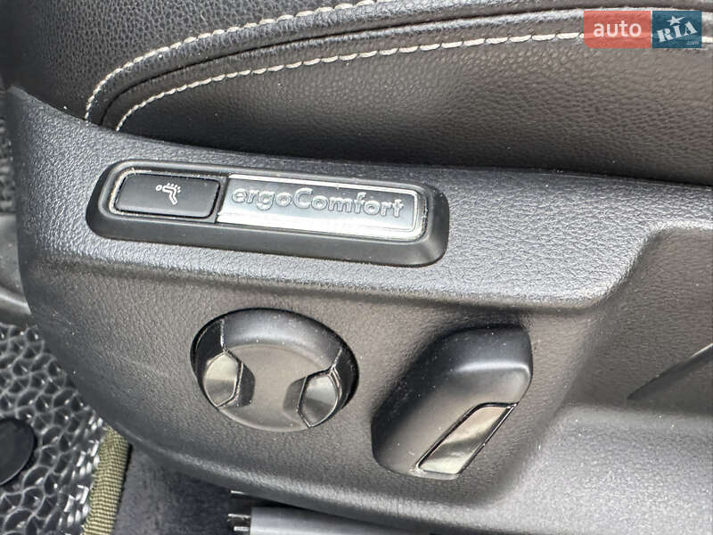 Универсал Volkswagen Passat 2018 в Софиевской Борщаговке фото 59 Универсал Volkswagen Passat 2018 в Софиевской Борщаговке