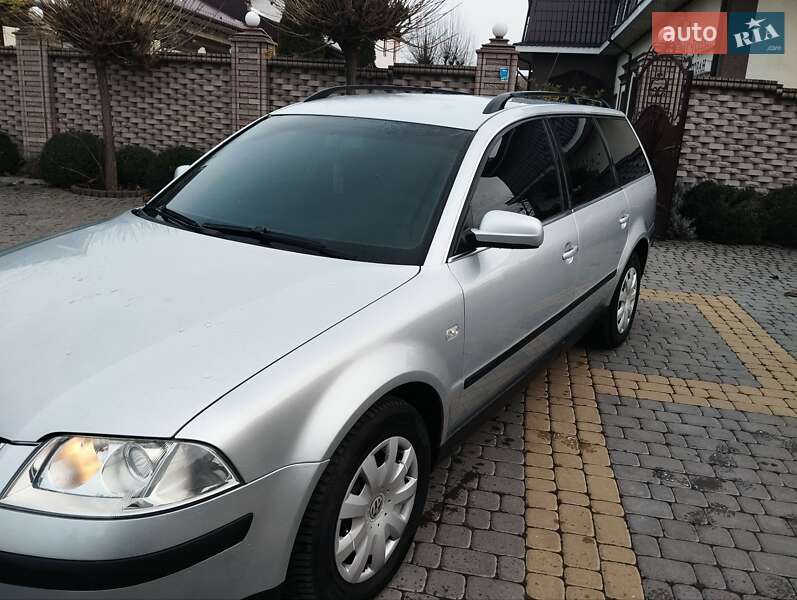 Універсал Volkswagen Passat 2002 в Тульчині