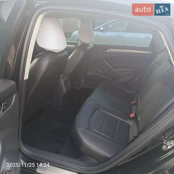 Седан Volkswagen Passat 2013 в Каменец-Подольском