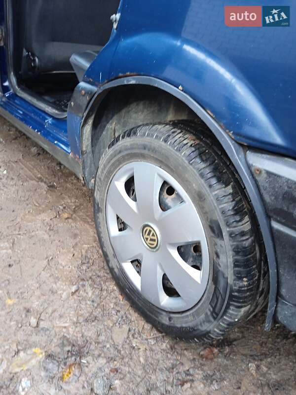 Универсал Volkswagen Passat 1992 в Томашполе