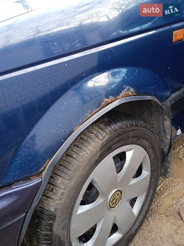 Универсал Volkswagen Passat 1992 в Томашполе