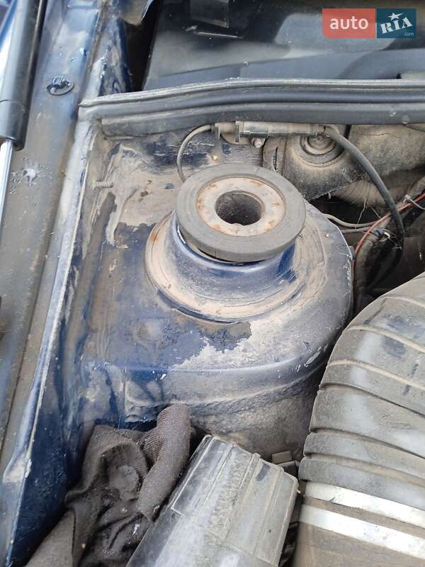 Универсал Volkswagen Passat 1992 в Томашполе