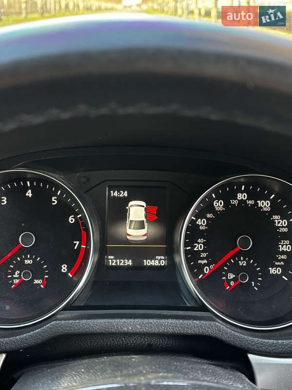 Седан Volkswagen Passat 2018 в Днепре