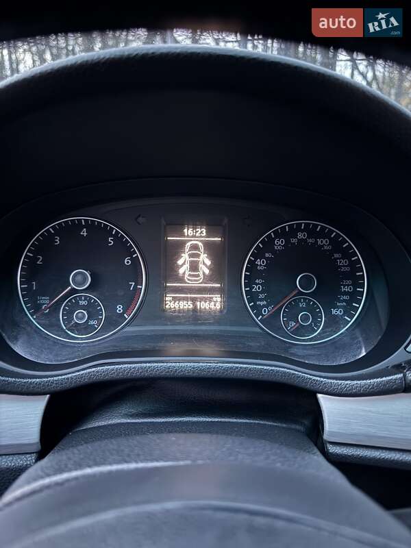 Седан Volkswagen Passat 2013 в Одессе