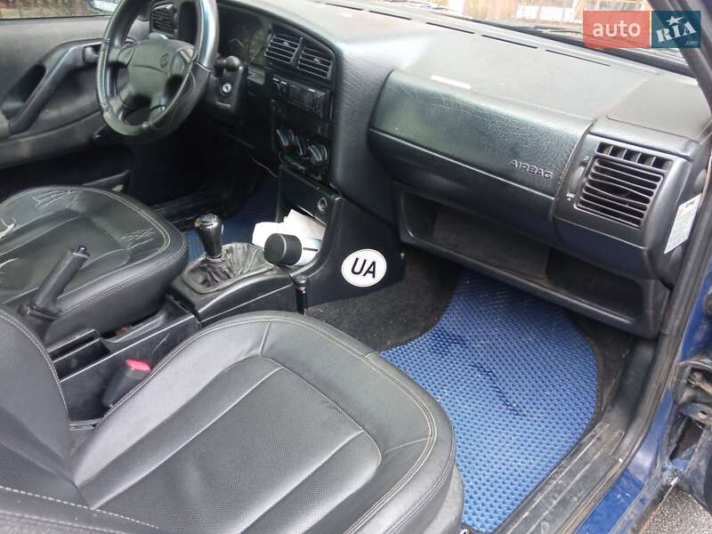 Седан Volkswagen Passat 1994 в Киеве фото 9 Седан Volkswagen Passat 1994 в Киеве