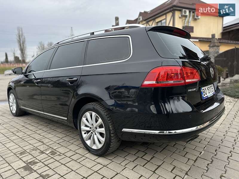 Универсал Volkswagen Passat 2014 в Хмельницком