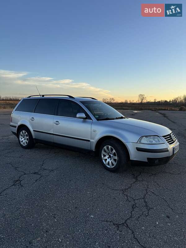 Универсал Volkswagen Passat 2002 в Котельве