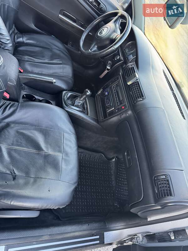 Универсал Volkswagen Passat 2002 в Котельве