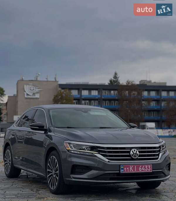 Седан Volkswagen Passat 2021 в Кременчуге