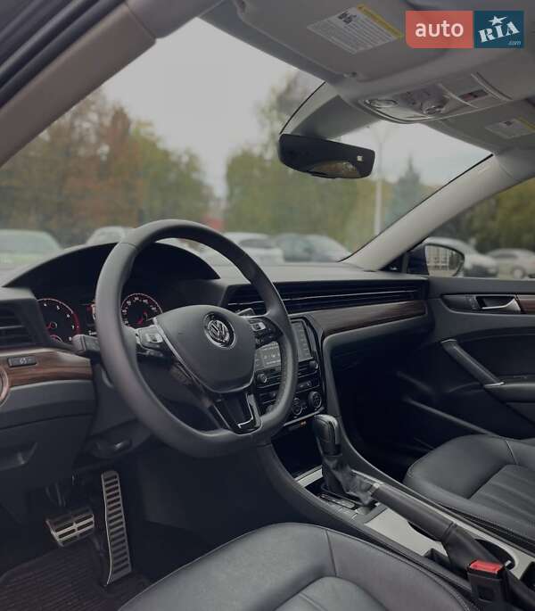Седан Volkswagen Passat 2021 в Кременчуге