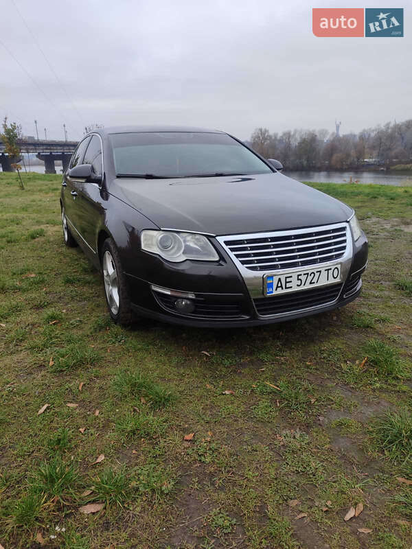 Седан Volkswagen Passat 2006 в Києві